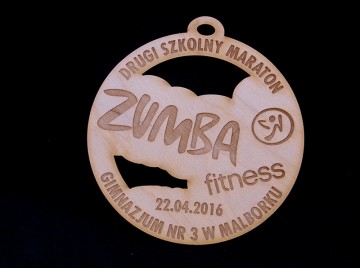 drewniany medal sr 10cm ze sznurkiem 5