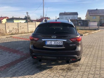 sprzedam infinity qx 70 s – 2015 diesel 4