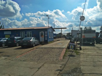 Stacja demontażu pojazdów UNIWERSTAL Białystok skup złomu